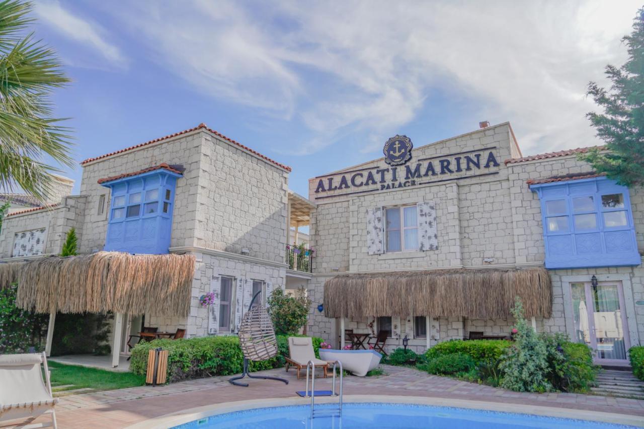 Alacati Marina Palace Екстериор снимка