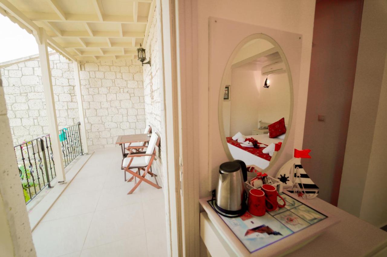 Alacati Marina Palace Екстериор снимка