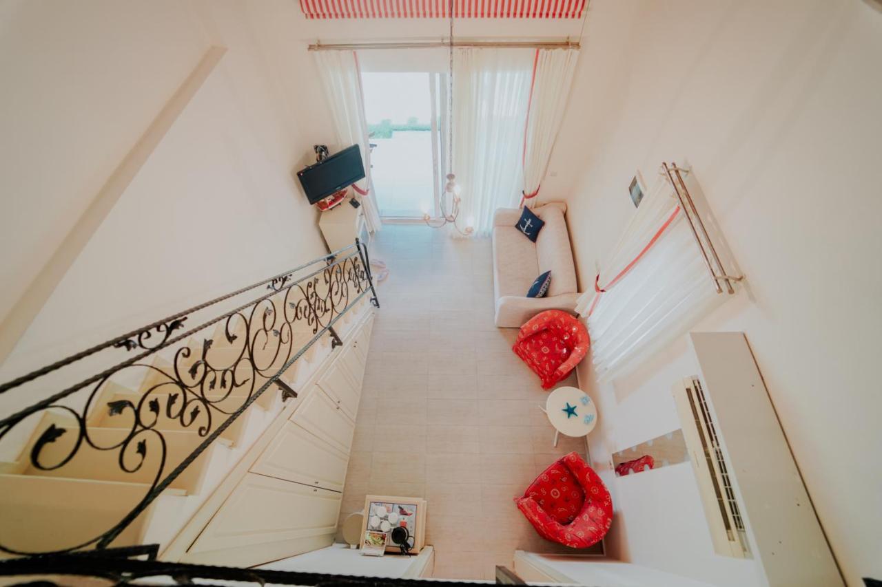 Alacati Marina Palace Екстериор снимка