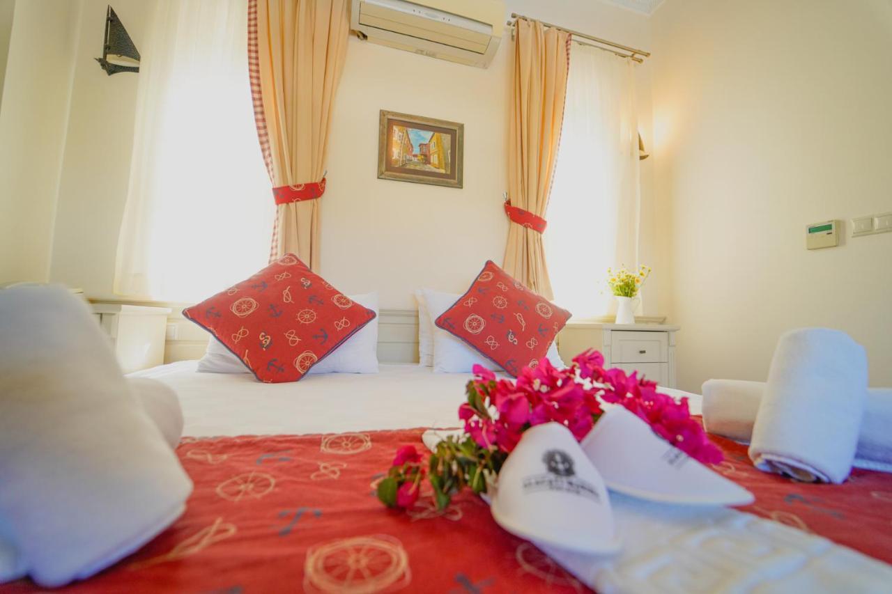 Alacati Marina Palace Екстериор снимка