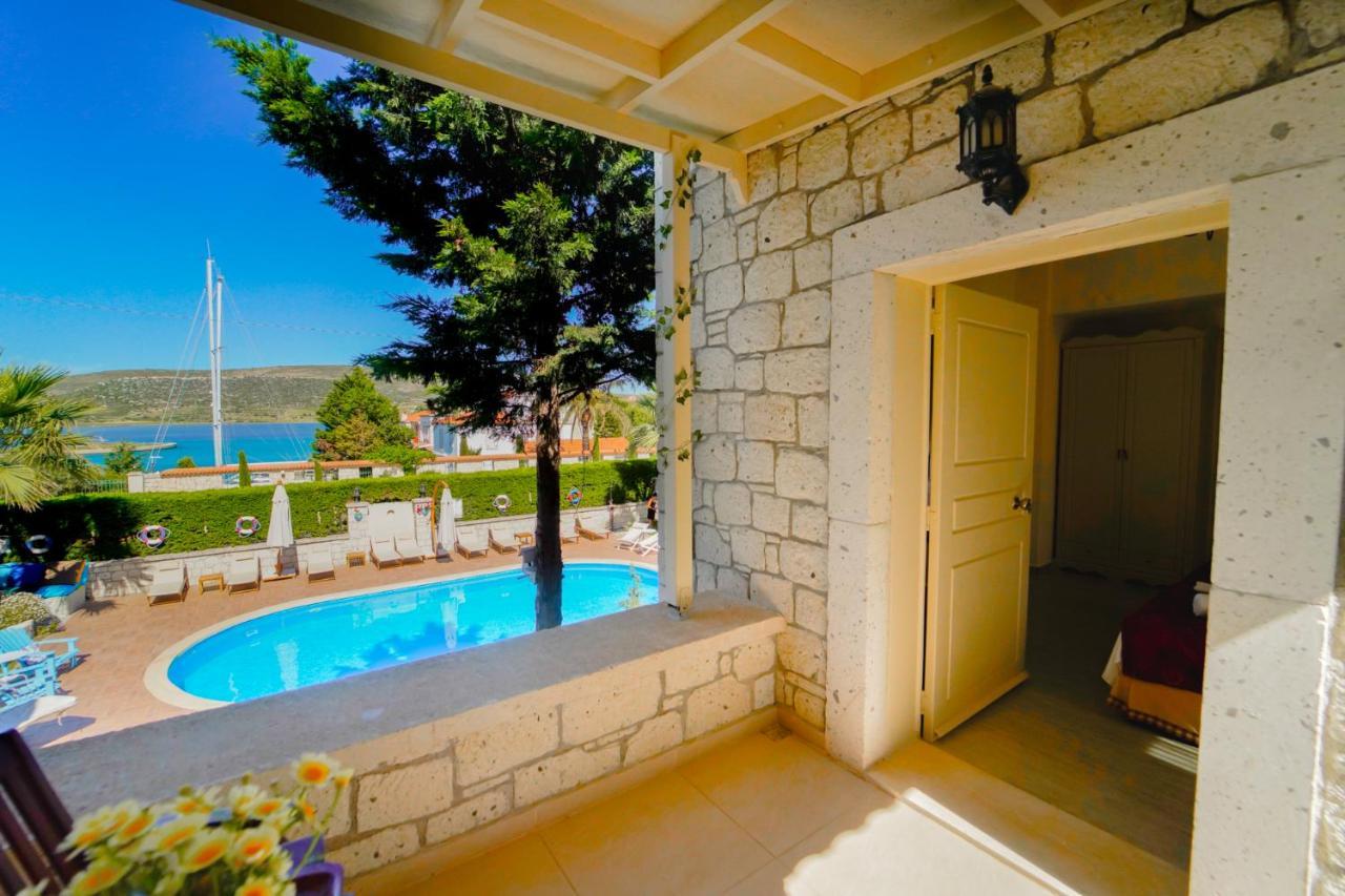 Alacati Marina Palace Екстериор снимка