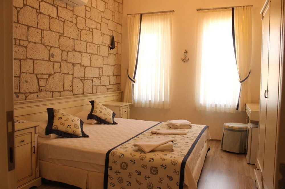 Alacati Marina Palace Екстериор снимка