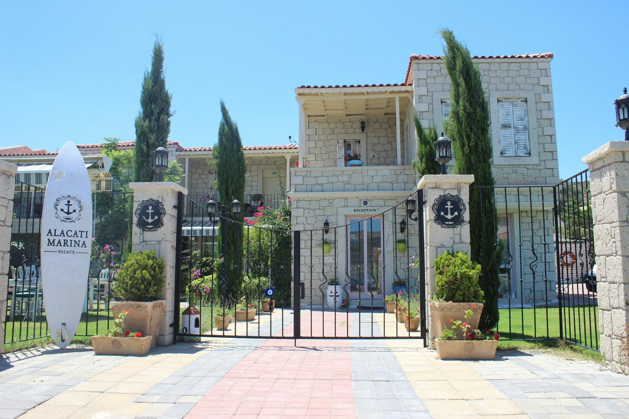 Alacati Marina Palace Екстериор снимка