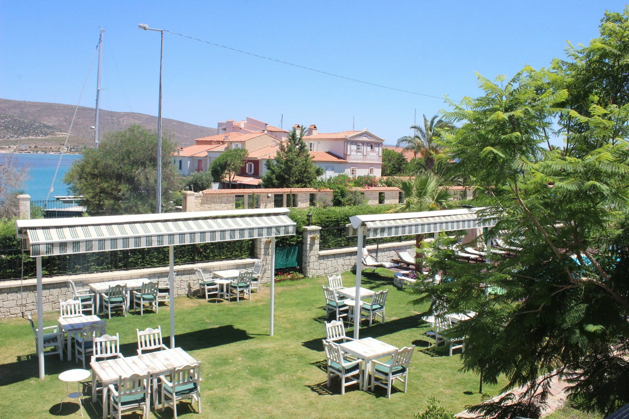 Alacati Marina Palace Екстериор снимка