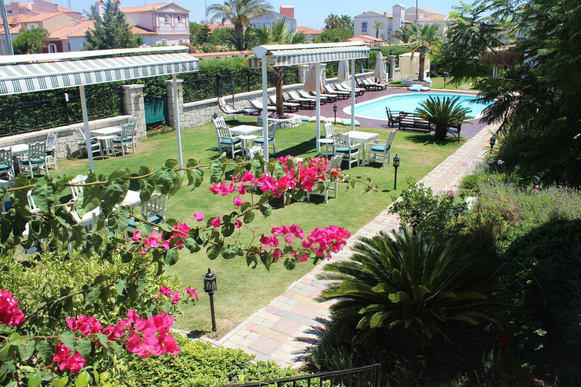 Alacati Marina Palace Екстериор снимка